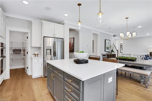 MM Charleston, Windsor, VA 23487