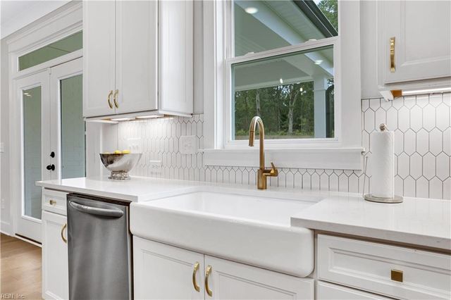 MM Charleston, Windsor, VA 23487