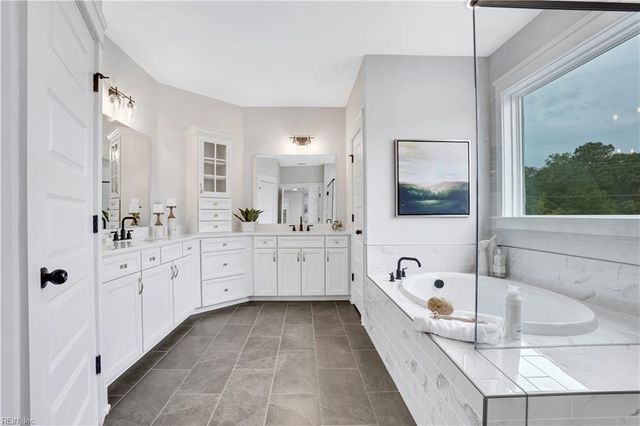 MM Charleston, Windsor, VA 23487