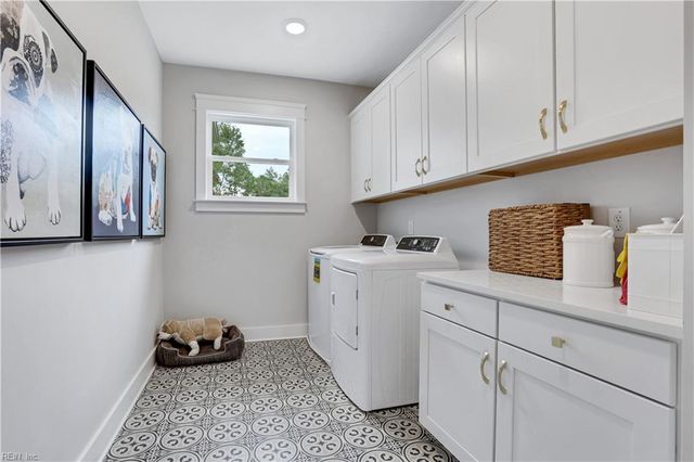 MM Charleston, Windsor, VA 23487