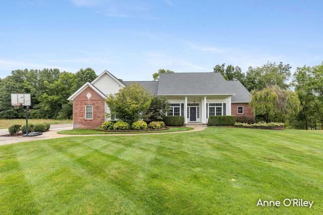 2060 Dakota Trail, Hastings, MI 49058