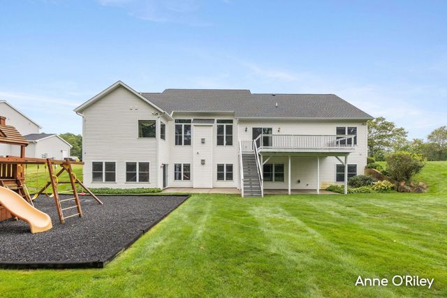 2060 Dakota Trail, Hastings, MI 49058