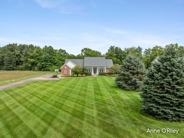 2060 Dakota Trail, Hastings, MI 49058
