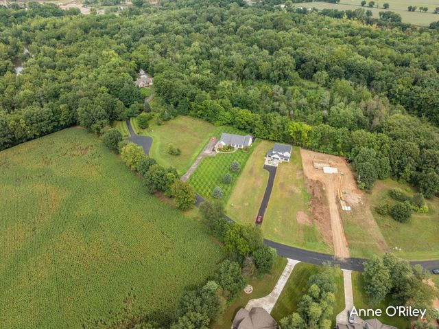 2060 Dakota Trail, Hastings, MI 49058