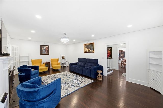 320 N BETTY LANE, Clearwater, FL 33755