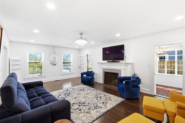 320 N BETTY LANE, Clearwater, FL 33755