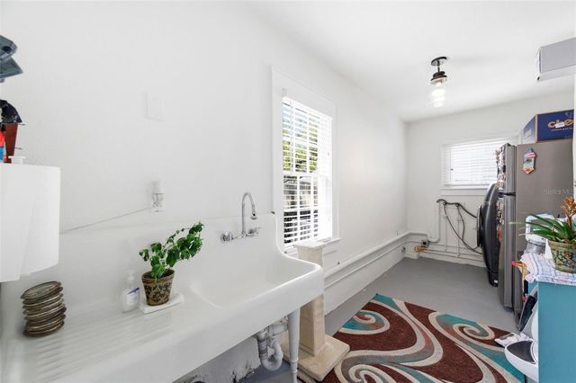 320 N BETTY LANE, Clearwater, FL 33755