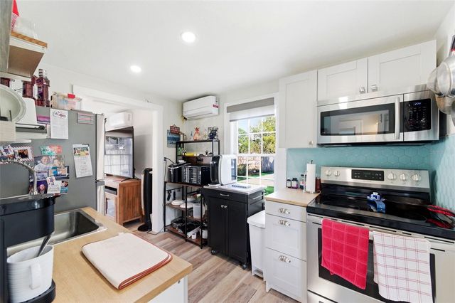 320 N BETTY LANE, Clearwater, FL 33755