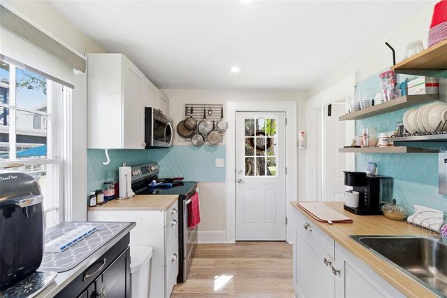 320 N BETTY LANE, Clearwater, FL 33755