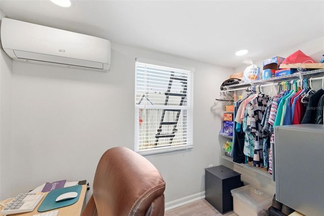 320 N BETTY LANE, Clearwater, FL 33755