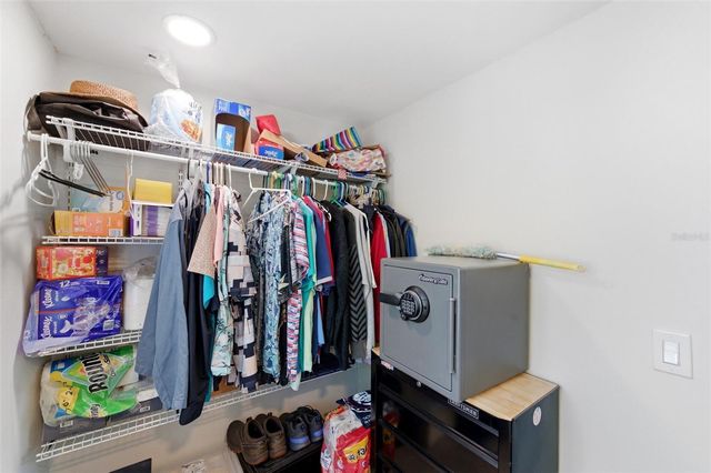 320 N BETTY LANE, Clearwater, FL 33755