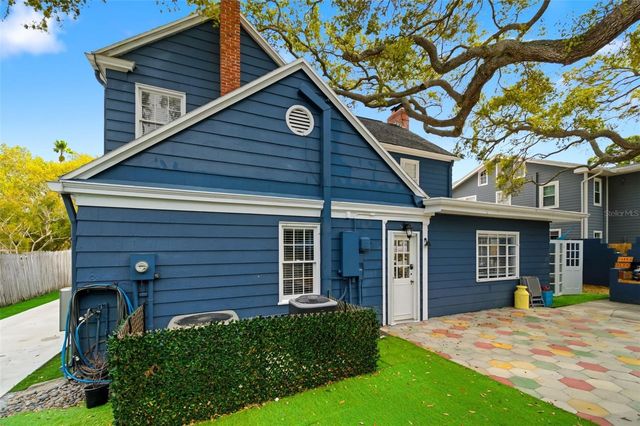 320 N BETTY LANE, Clearwater, FL 33755