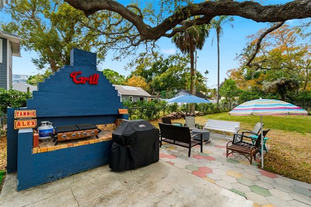 320 N BETTY LANE, Clearwater, FL 33755