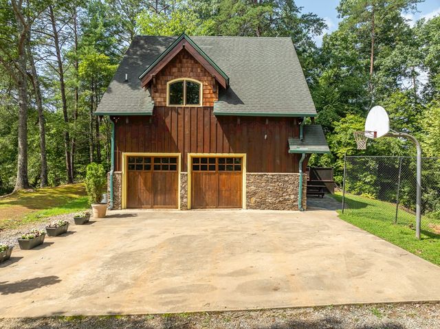 83 Riverview, Blue Ridge, GA 30513