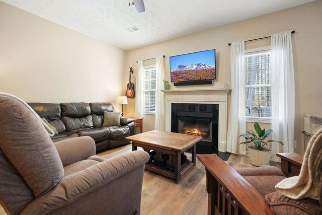 56 Greatwood Drive, White, GA 30184