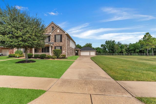 3015 Briarsage Lane, Pearland, TX 77581
