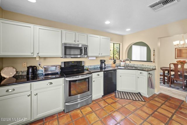 620 W Cassidy Place, Tucson, AZ 85737