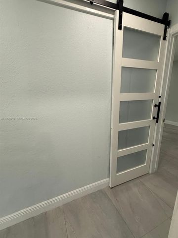 423 NW 32nd Pl A, Miami, FL 33125