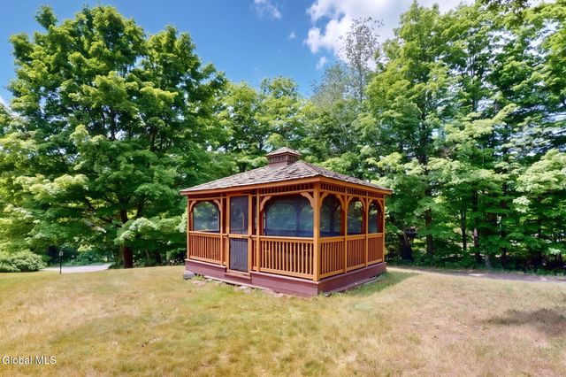 172 Palmer Road, East Greenbush, NY 12061
