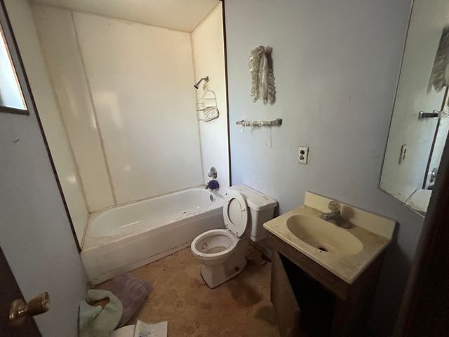 1709 Hooper Road SW, Albuquerque, NM 87105
