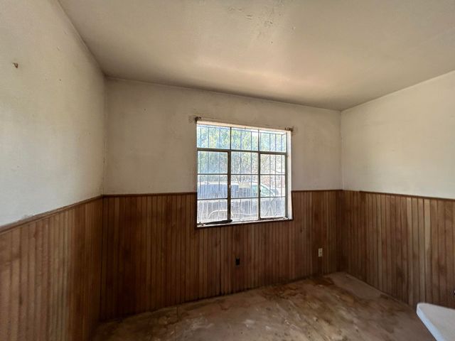 1709 Hooper Road SW, Albuquerque, NM 87105