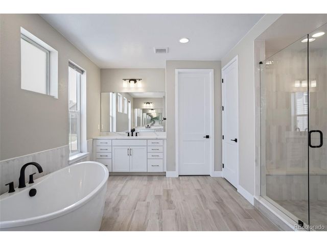 6955 Sunstrand Ct, Castle Pines, CO 80108