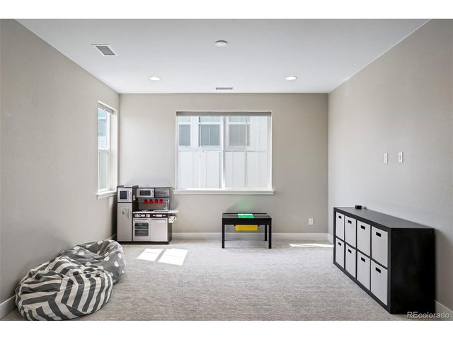 6955 Sunstrand Ct, Castle Pines, CO 80108