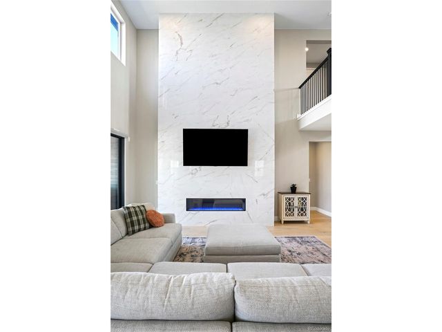 6955 Sunstrand Ct, Castle Pines, CO 80108