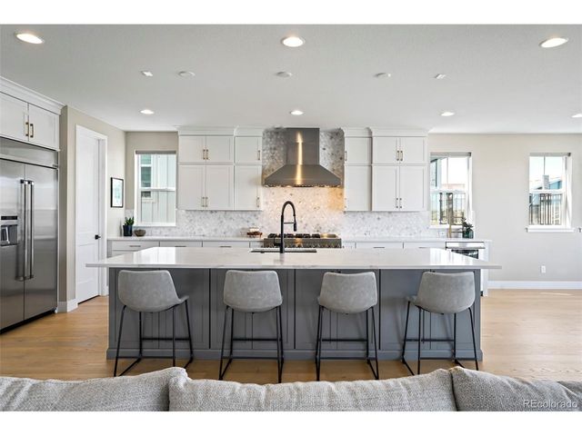 6955 Sunstrand Ct, Castle Pines, CO 80108