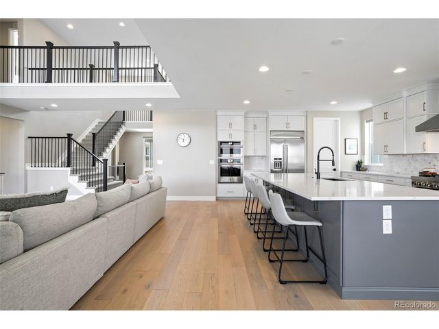 6955 Sunstrand Ct, Castle Pines, CO 80108