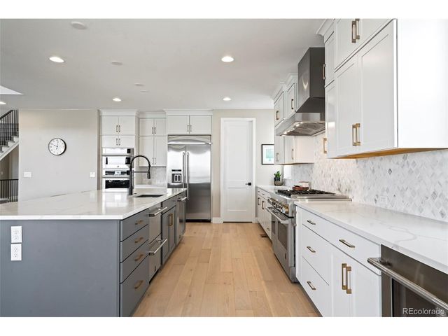 6955 Sunstrand Ct, Castle Pines, CO 80108