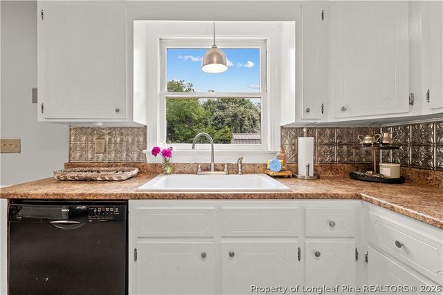 2204 Dunbar Drive, Sanford, NC 27332