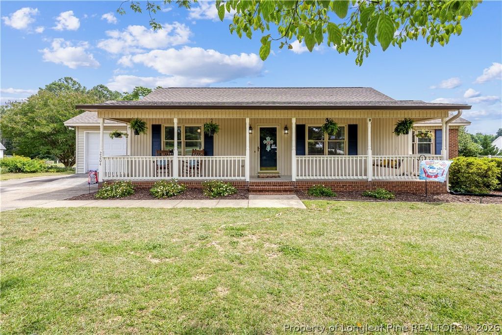 2204 Dunbar Drive, Sanford, NC 27332