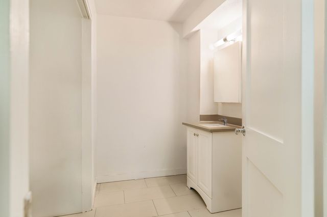 5 N Margin St 2, Boston, MA 02113