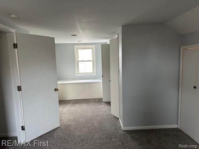 2202 Hollywood Avenue, Grosse Pointe Woods, MI 48236