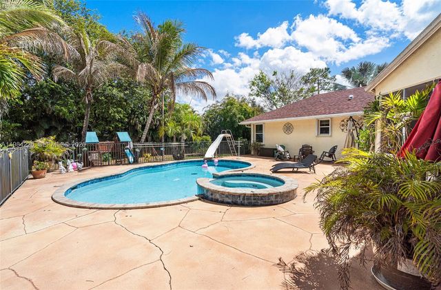 5026 Coconut Blvd, Palm Beach, FL 33411