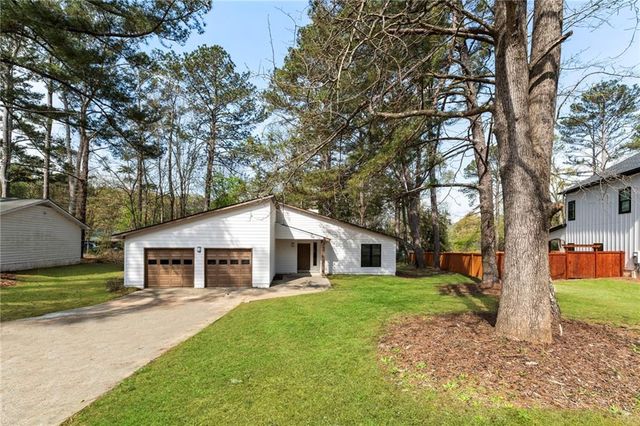 9383 Woodknoll Way, Jonesboro, GA 30238