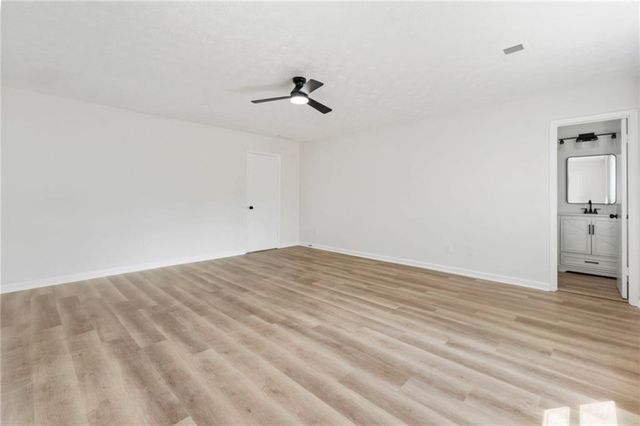 9383 Woodknoll Way, Jonesboro, GA 30238