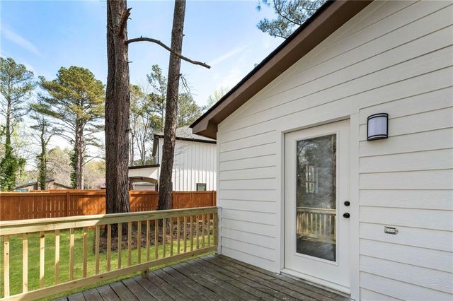 9383 Woodknoll Way, Jonesboro, GA 30238