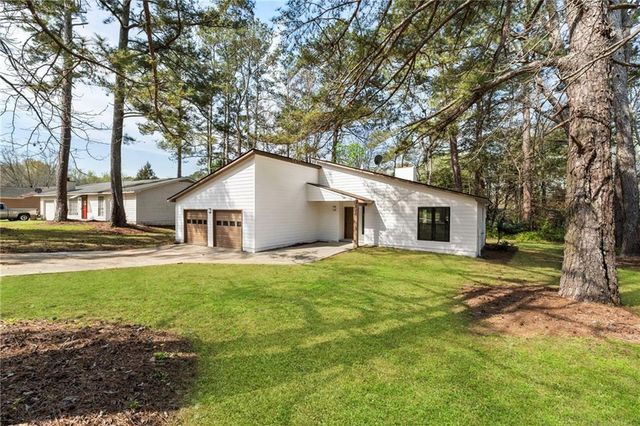 9383 Woodknoll Way, Jonesboro, GA 30238