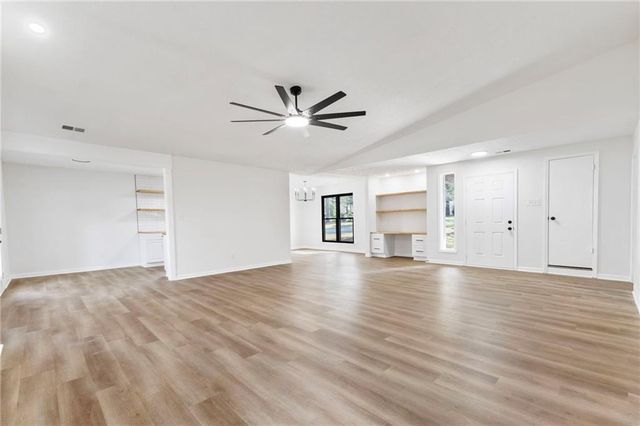 9383 Woodknoll Way, Jonesboro, GA 30238