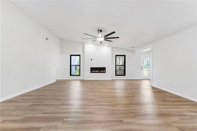 9383 Woodknoll Way, Jonesboro, GA 30238