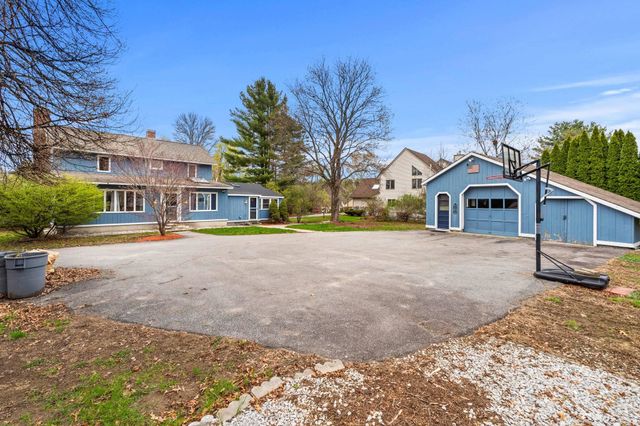 256 E Dunstable Road, Nashua, NH 03062