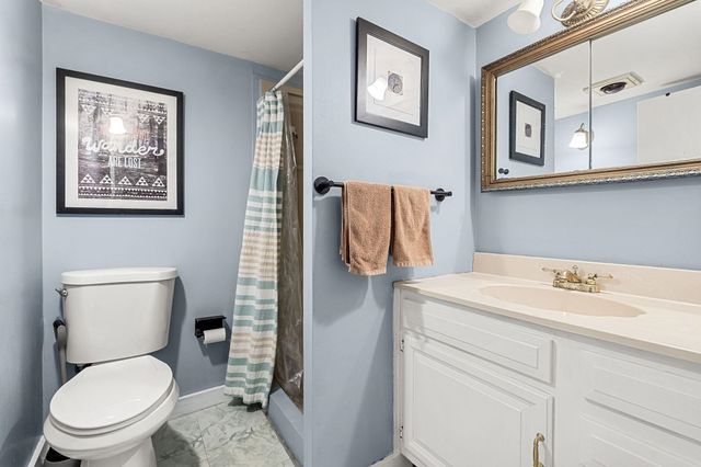 256 E Dunstable Road, Nashua, NH 03062