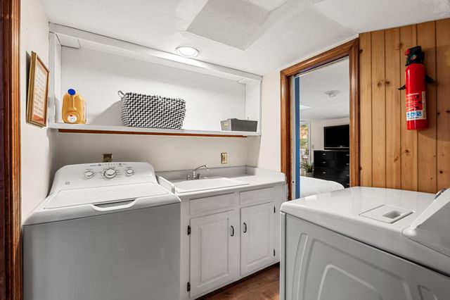 256 E Dunstable Road, Nashua, NH 03062
