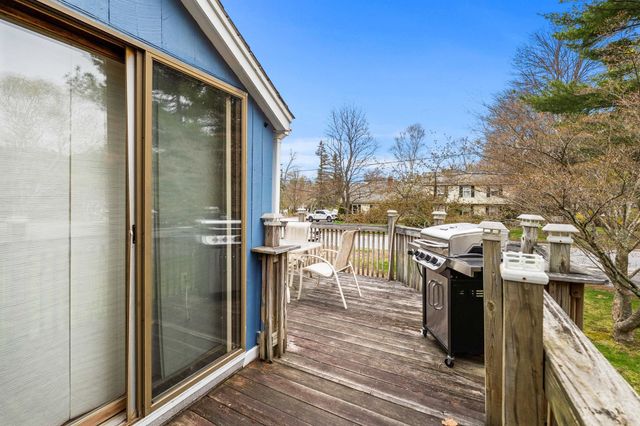256 E Dunstable Road, Nashua, NH 03062