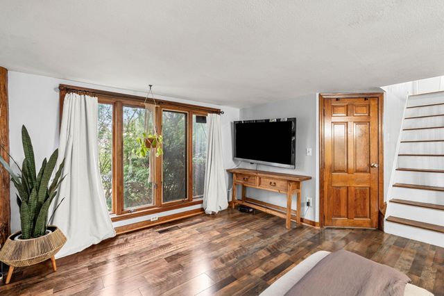 256 E Dunstable Road, Nashua, NH 03062