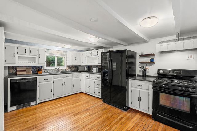 256 E Dunstable Road, Nashua, NH 03062