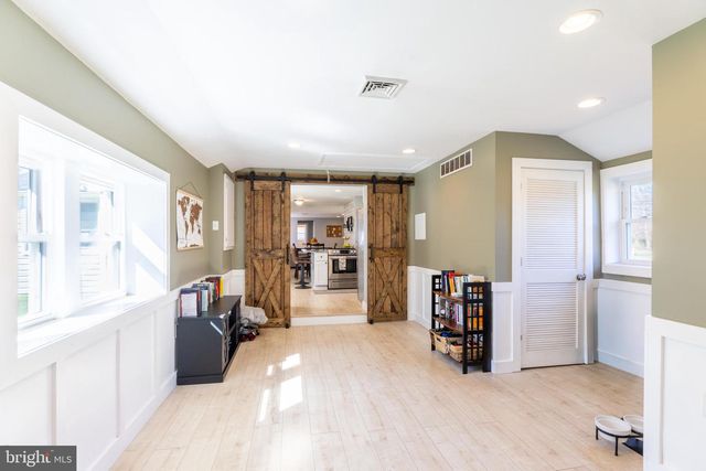 1023 LANSDALE AVE, Lansdale, PA 19446