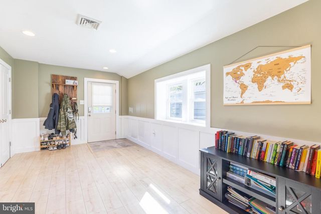 1023 LANSDALE AVE, Lansdale, PA 19446